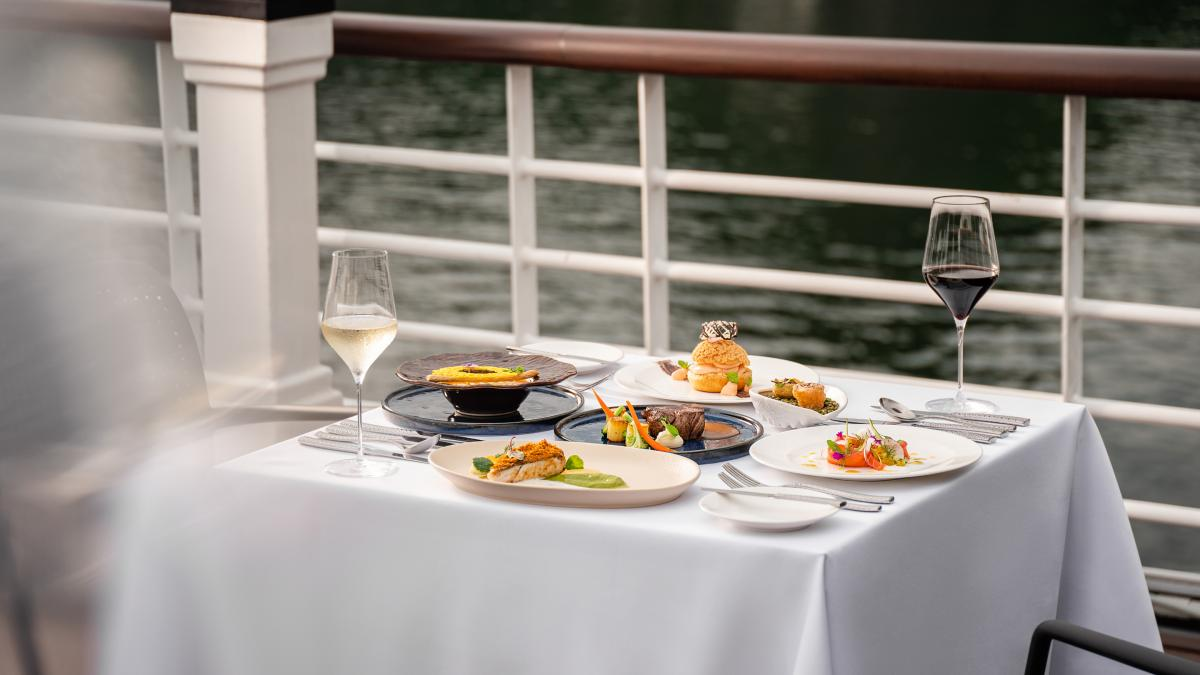 LAN HA BAY ITINERARY