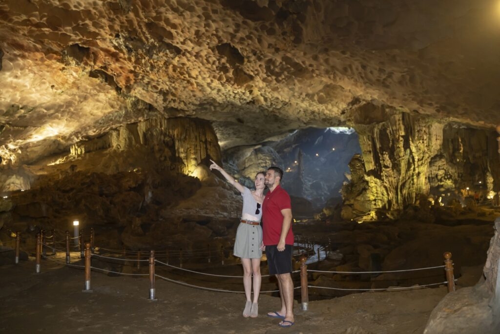 2 Days Discover Luon Cave & Titop Island